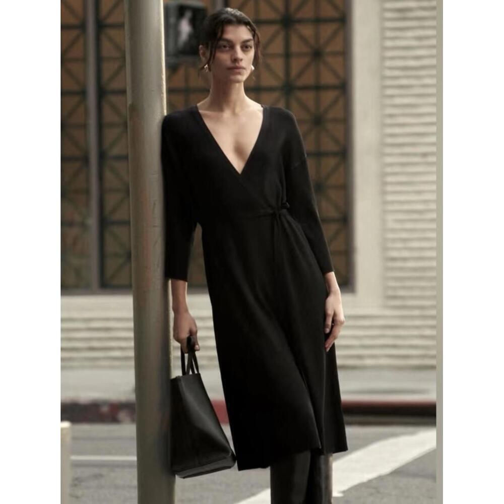 NWOT Everlane Black V-Neck Ribbed Midi Wrap Dress with 3/4 Sleeves sz L